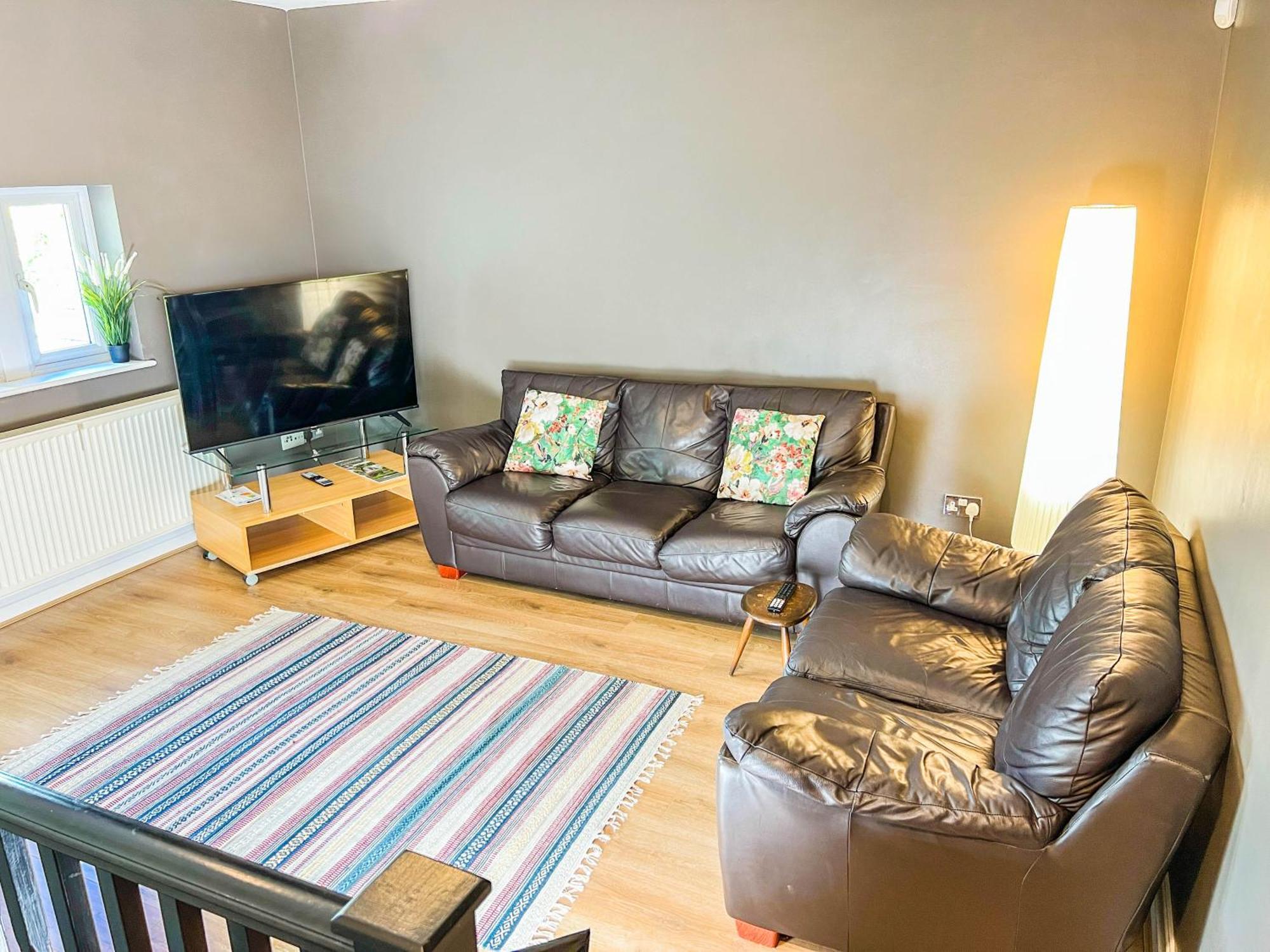 2 Bed - 2 Bath - Duplex Apartment Next To Lbu-Headingley Centre-Ycc Arena-Families-Relocators - Long Stay Rates Available Meanwood Extérieur photo